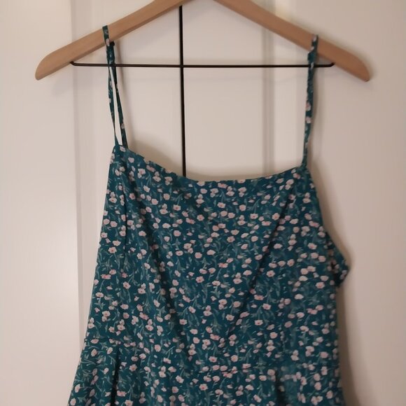 Shein Curve Flower Romper - Picture 3 of 7